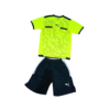 Tenue d'arbitre de football