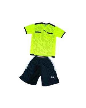 Tenue d'arbitre de football